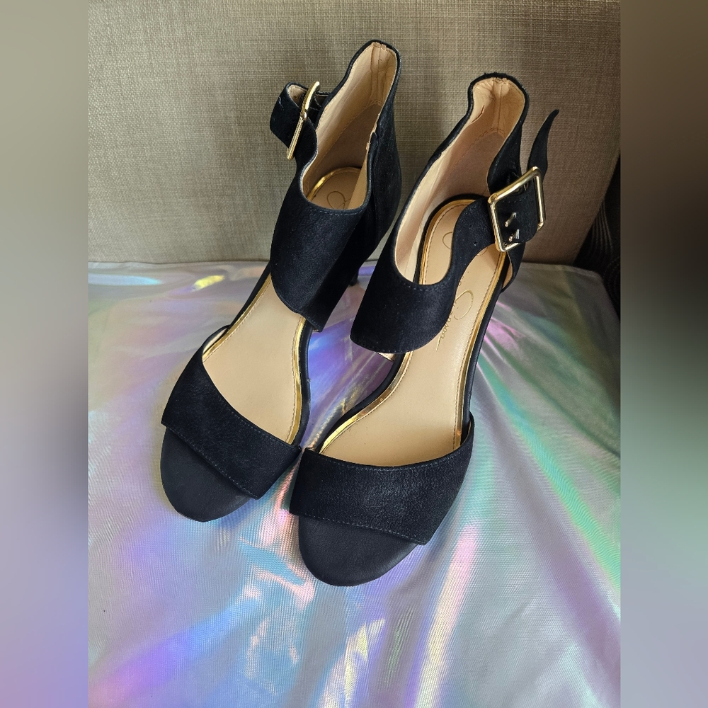 Jessica Simpson Black and Gold Heels